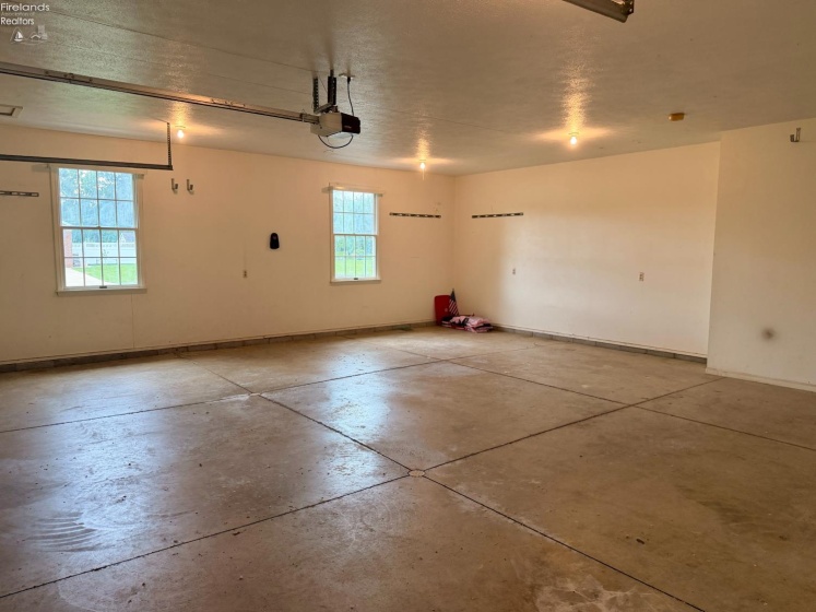 33 Ponds Side Drive, Fremont, 43420, 5 Bedroom Bedrooms, ,4 BathroomBathrooms,Residential,For Sale,Ponds Side,20263749