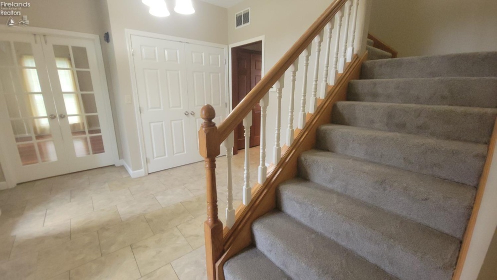 33 Ponds Side Drive, Fremont, 43420, 5 Bedroom Bedrooms, ,4 BathroomBathrooms,Residential,For Sale,Ponds Side,20263749