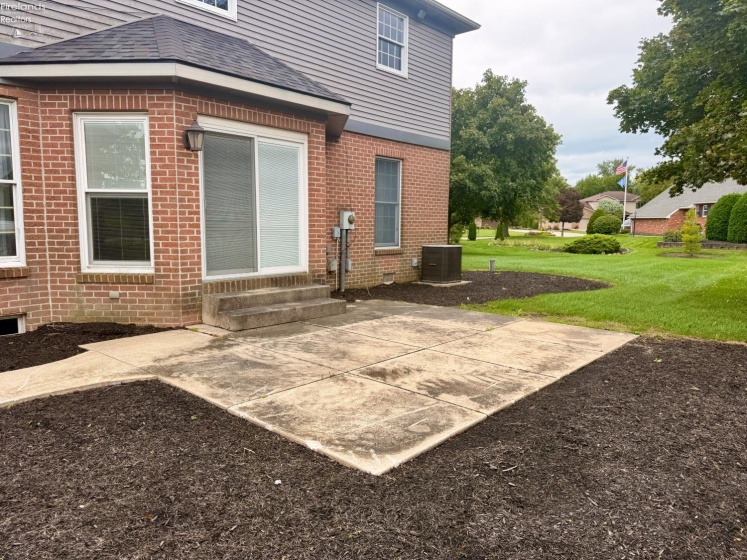 33 Ponds Side Drive, Fremont, 43420, 5 Bedroom Bedrooms, ,4 BathroomBathrooms,Residential,For Sale,Ponds Side,20263749