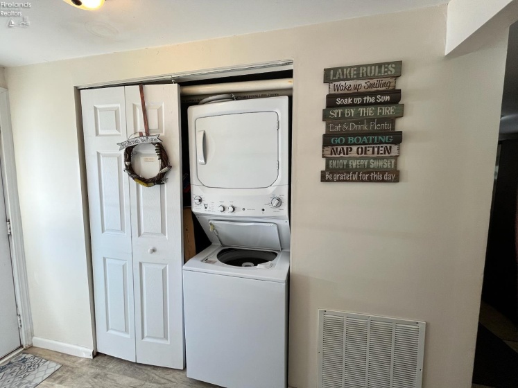 4972 Fremont Road, Port Clinton, 43452, 3 Bedroom Bedrooms, ,2 BathroomBathrooms,Residential,For Sale,Fremont,20263779