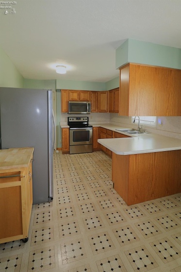 19 Greenwich Milan Town Line, North Fairfield, 44855, 4 Bedroom Bedrooms, ,2 BathroomBathrooms,Residential,For Sale,Greenwich Milan Town Line,20263706