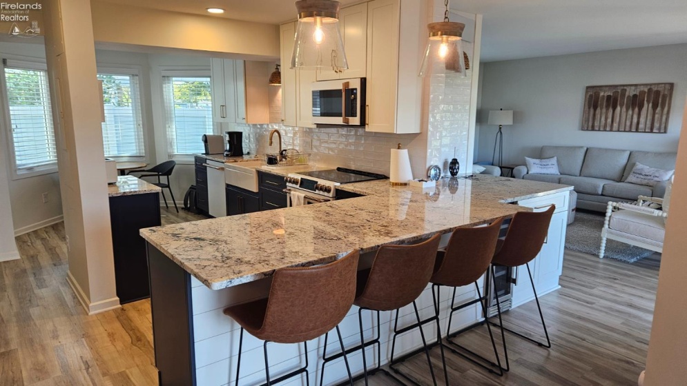87 Marina Point, Sandusky, 44870, 3 Bedroom Bedrooms, ,2 BathroomBathrooms,Residential,For Sale,Marina Point,20263803