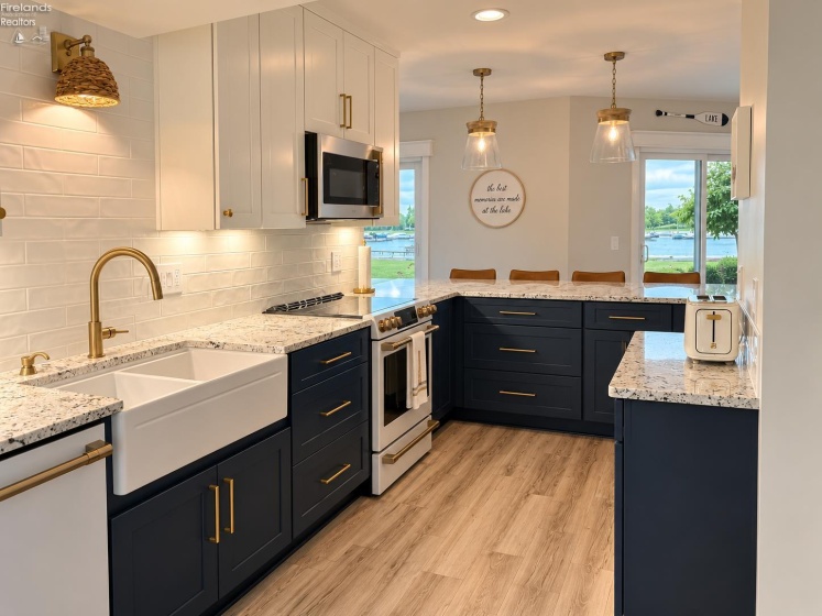 87 Marina Point, Sandusky, 44870, 3 Bedroom Bedrooms, ,2 BathroomBathrooms,Residential,For Sale,Marina Point,20263803