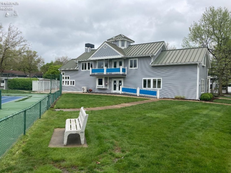 87 Marina Point, Sandusky, 44870, 3 Bedroom Bedrooms, ,2 BathroomBathrooms,Residential,For Sale,Marina Point,20263803