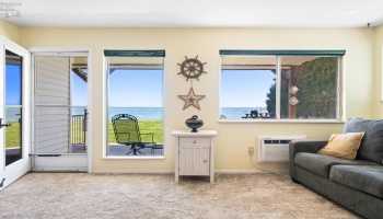 348 Toledo Avenue, Put-In-Bay, 43456, 1 Bedroom Bedrooms, ,1 BathroomBathrooms,Residential,For Sale,Toledo,20263791
