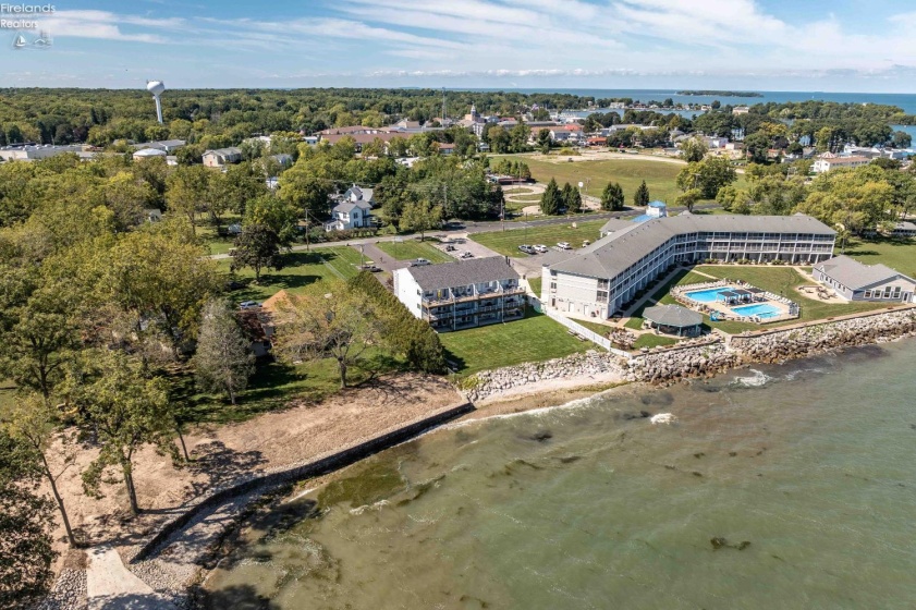 348 Toledo Avenue, Put-In-Bay, 43456, 1 Bedroom Bedrooms, ,1 BathroomBathrooms,Residential,For Sale,Toledo,20263791