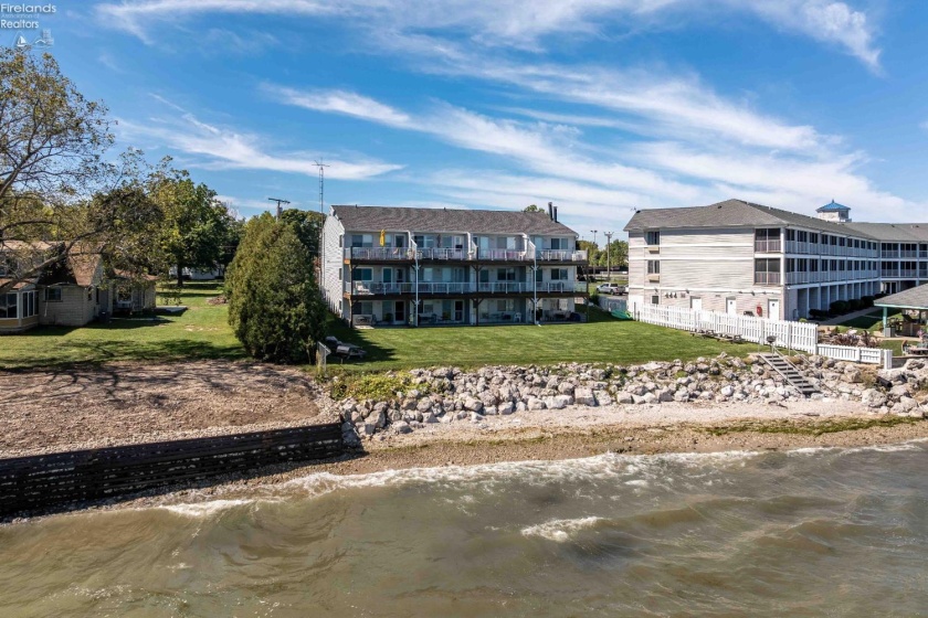 348 Toledo Avenue, Put-In-Bay, 43456, 1 Bedroom Bedrooms, ,1 BathroomBathrooms,Residential,For Sale,Toledo,20263791