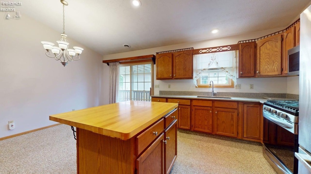 30 Wedgewood Drive, Willard, 44890, 3 Bedroom Bedrooms, ,2 BathroomBathrooms,Residential,For Sale,Wedgewood,20263833