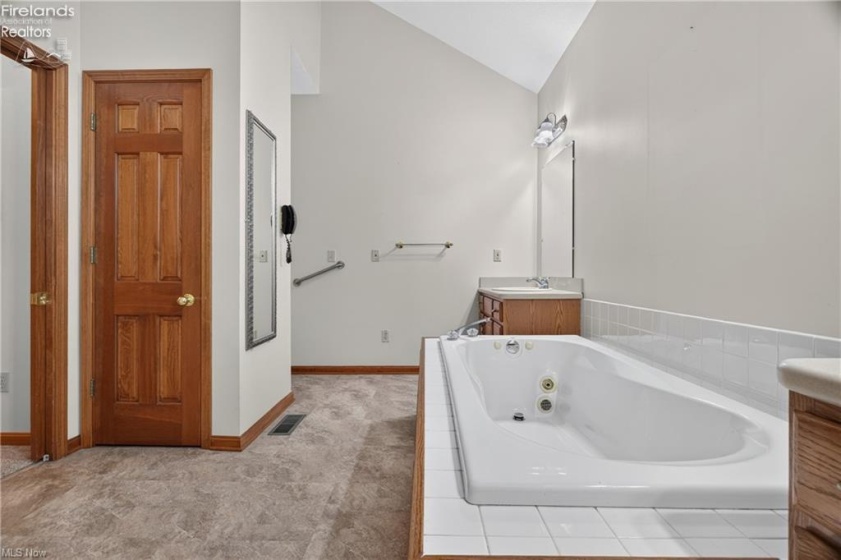 612 Bayberry Road, Lorain, 44053, 3 Bedroom Bedrooms, ,3 BathroomBathrooms,Residential,For Sale,Bayberry,20263834
