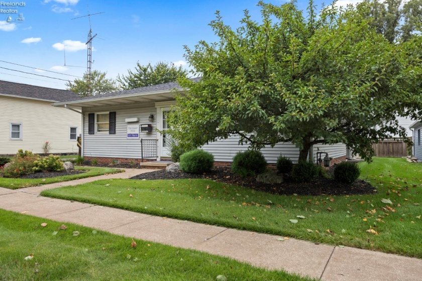 215 3rd Street, Port Clinton, 43452, ,Commercial,For Sale,3rd,20263830