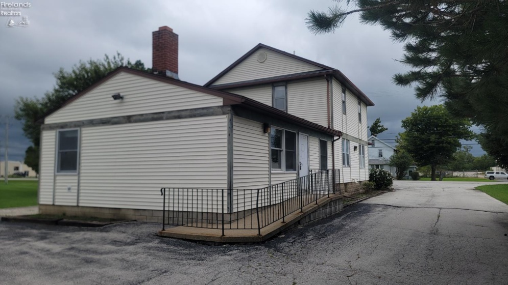 2539 Hayes Avenue, Fremont, 43420, ,Commercial,For Sale,Hayes,20263821
