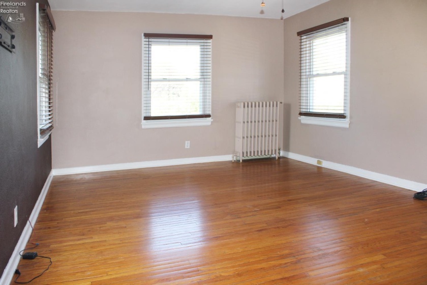 112 Hayes Avenue, Port Clinton, 43452, 3 Bedroom Bedrooms, ,2 BathroomBathrooms,Residential,For Sale,Hayes,20263763