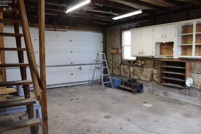 112 Hayes Avenue, Port Clinton, 43452, 3 Bedroom Bedrooms, ,2 BathroomBathrooms,Residential,For Sale,Hayes,20263763