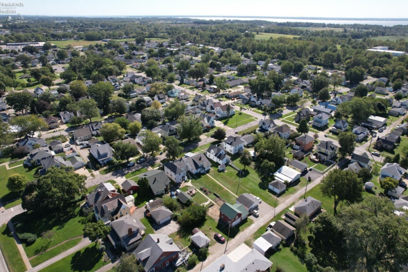 112 Hayes Avenue, Port Clinton, 43452, 3 Bedroom Bedrooms, ,2 BathroomBathrooms,Residential,For Sale,Hayes,20263763
