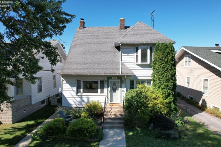 112 Hayes Avenue, Port Clinton, 43452, 3 Bedroom Bedrooms, ,2 BathroomBathrooms,Residential,For Sale,Hayes,20263763