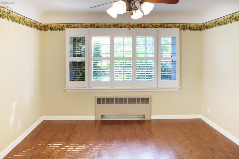 112 Hayes Avenue, Port Clinton, 43452, 3 Bedroom Bedrooms, ,2 BathroomBathrooms,Residential,For Sale,Hayes,20263763