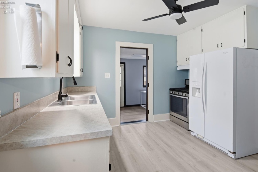 327 Jackson Street, Fremont, 43420, 2 Bedroom Bedrooms, ,1 BathroomBathrooms,Residential,For Sale,Jackson,20263767