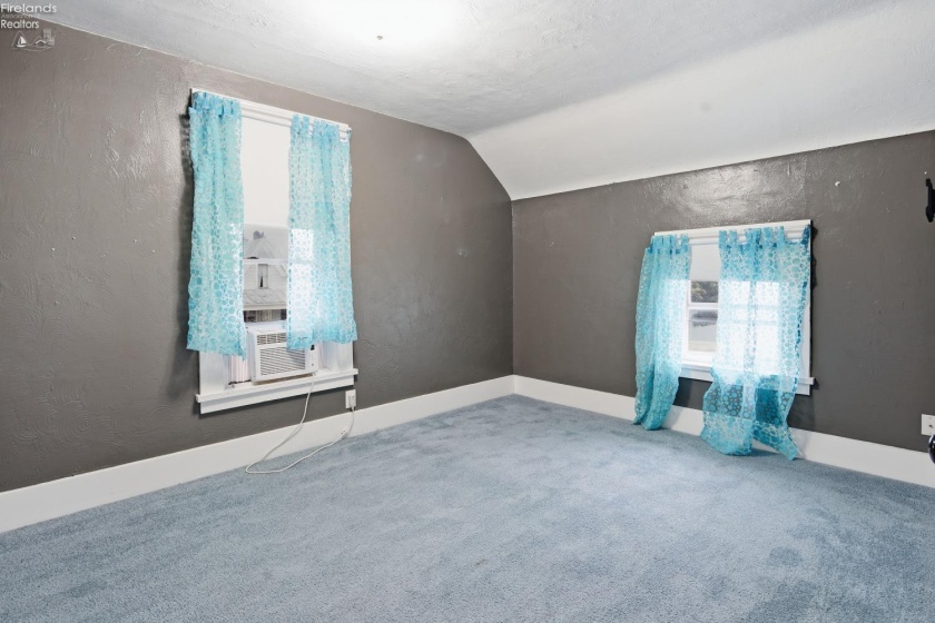 327 Jackson Street, Fremont, 43420, 2 Bedroom Bedrooms, ,1 BathroomBathrooms,Residential,For Sale,Jackson,20263767