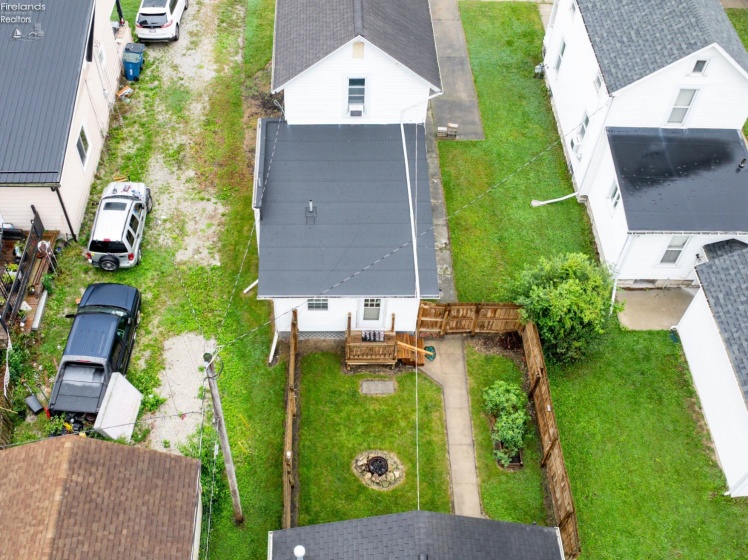 327 Jackson Street, Fremont, 43420, 2 Bedroom Bedrooms, ,1 BathroomBathrooms,Residential,For Sale,Jackson,20263767