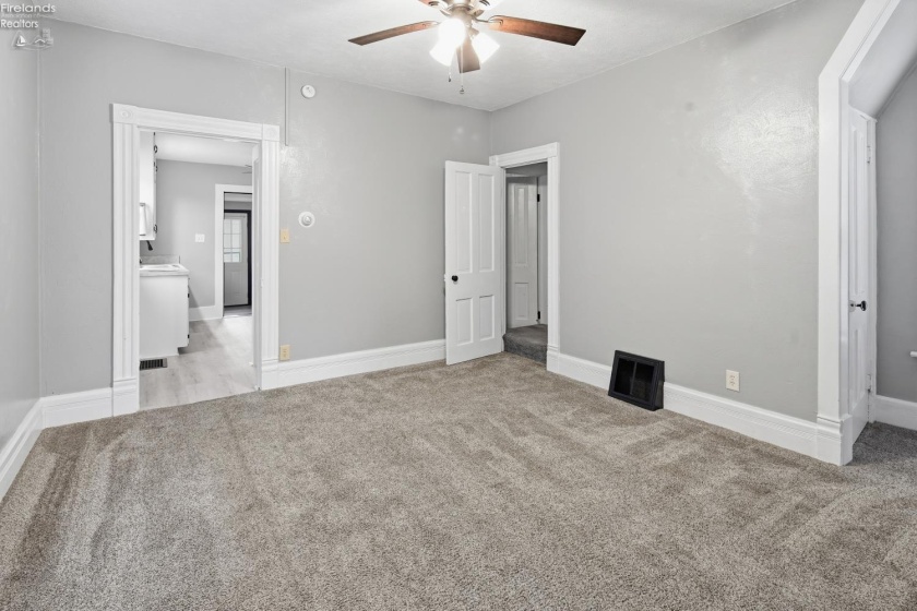 327 Jackson Street, Fremont, 43420, 2 Bedroom Bedrooms, ,1 BathroomBathrooms,Residential,For Sale,Jackson,20263767