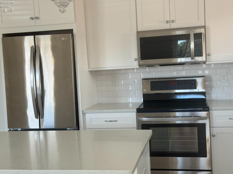 2188 Carriage Lane, Port Clinton, 43452, 2 Bedroom Bedrooms, ,2 BathroomBathrooms,Residential,For Sale,Carriage,20263829