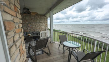 2804 Whispering Shores Drive, Vermilion, 44089, 2 Bedroom Bedrooms, ,2 BathroomBathrooms,Residential,For Sale,Whispering Shores,20263837