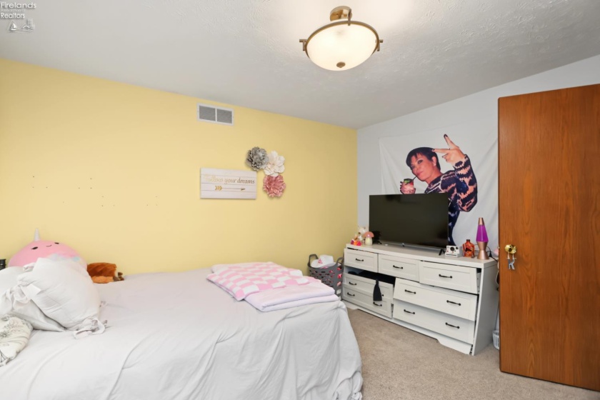 602 Linden Lane, Willard, 44890, 4 Bedroom Bedrooms, ,3 BathroomBathrooms,Residential,For Sale,Linden,20263847