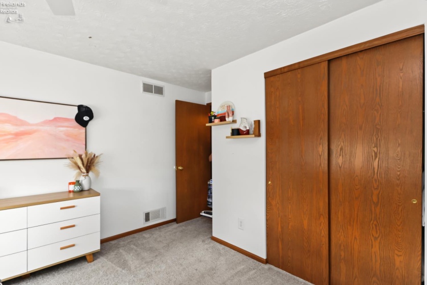 602 Linden Lane, Willard, 44890, 4 Bedroom Bedrooms, ,3 BathroomBathrooms,Residential,For Sale,Linden,20263847