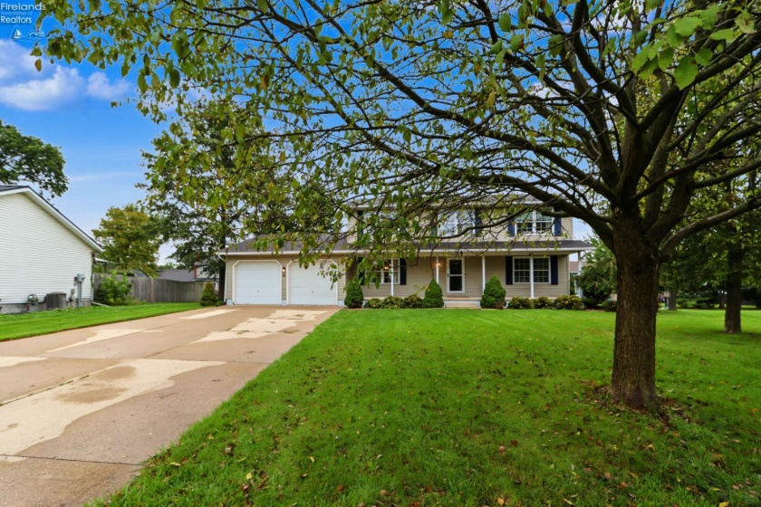 602 Linden Lane, Willard, 44890, 4 Bedroom Bedrooms, ,3 BathroomBathrooms,Residential,For Sale,Linden,20263847