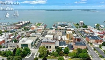 532 Hancock Street, Sandusky, 44870, 4 Bedroom Bedrooms, ,1 BathroomBathrooms,Residential,For Sale,Hancock,20263857