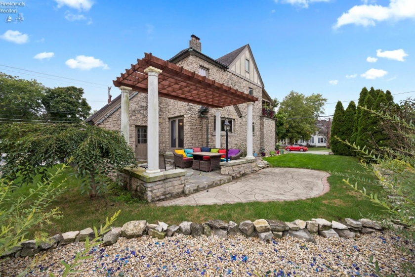 240 Water Street, Oak Harbor, 43449, 3 Bedroom Bedrooms, ,3 BathroomBathrooms,Residential,For Sale,Water,20263741