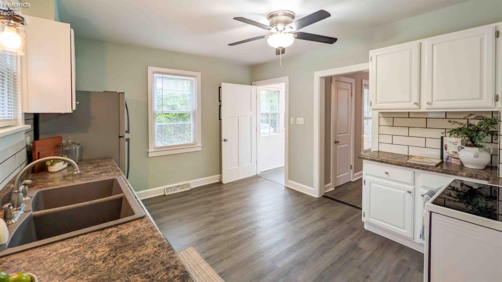 909 Main Street, Huron, 44839, 3 Bedroom Bedrooms, ,2 BathroomBathrooms,Residential,For Sale,Main,20263792