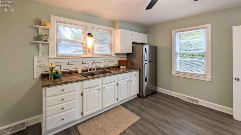 909 Main Street, Huron, 44839, 3 Bedroom Bedrooms, ,2 BathroomBathrooms,Residential,For Sale,Main,20263792