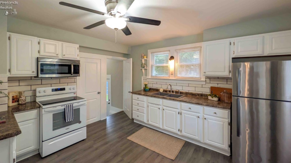 909 Main Street, Huron, 44839, 3 Bedroom Bedrooms, ,2 BathroomBathrooms,Residential,For Sale,Main,20263792