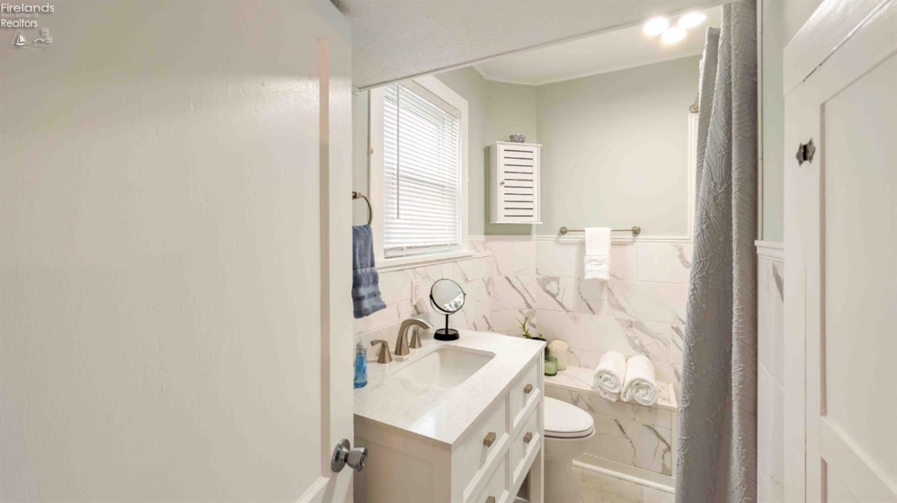 909 Main Street, Huron, 44839, 3 Bedroom Bedrooms, ,2 BathroomBathrooms,Residential,For Sale,Main,20263792