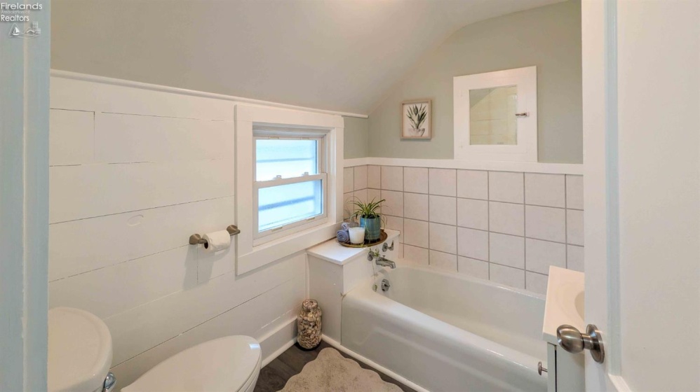 909 Main Street, Huron, 44839, 3 Bedroom Bedrooms, ,2 BathroomBathrooms,Residential,For Sale,Main,20263792