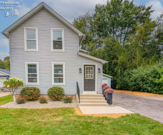 909 Main Street, Huron, 44839, 3 Bedroom Bedrooms, ,2 BathroomBathrooms,Residential,For Sale,Main,20263792