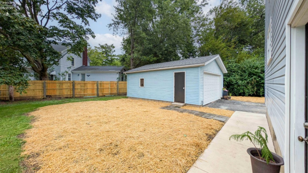 909 Main Street, Huron, 44839, 3 Bedroom Bedrooms, ,2 BathroomBathrooms,Residential,For Sale,Main,20263792