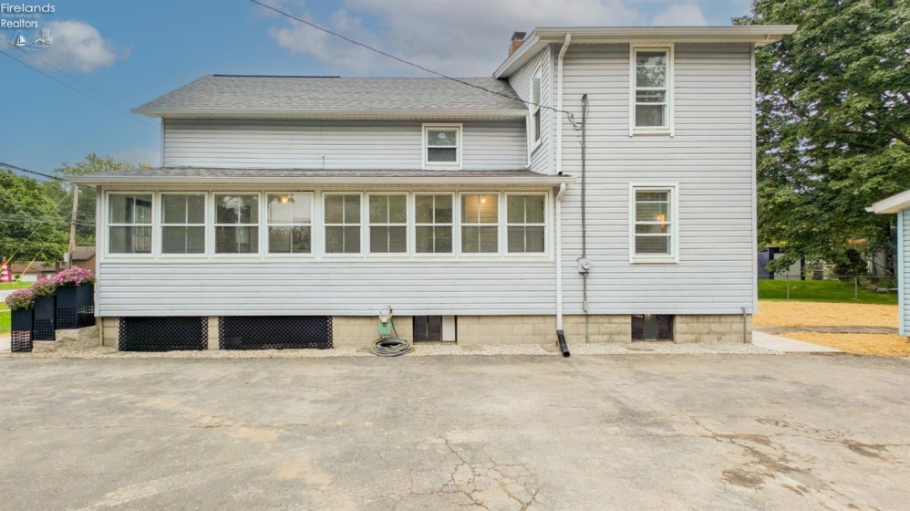 909 Main Street, Huron, 44839, 3 Bedroom Bedrooms, ,2 BathroomBathrooms,Residential,For Sale,Main,20263792