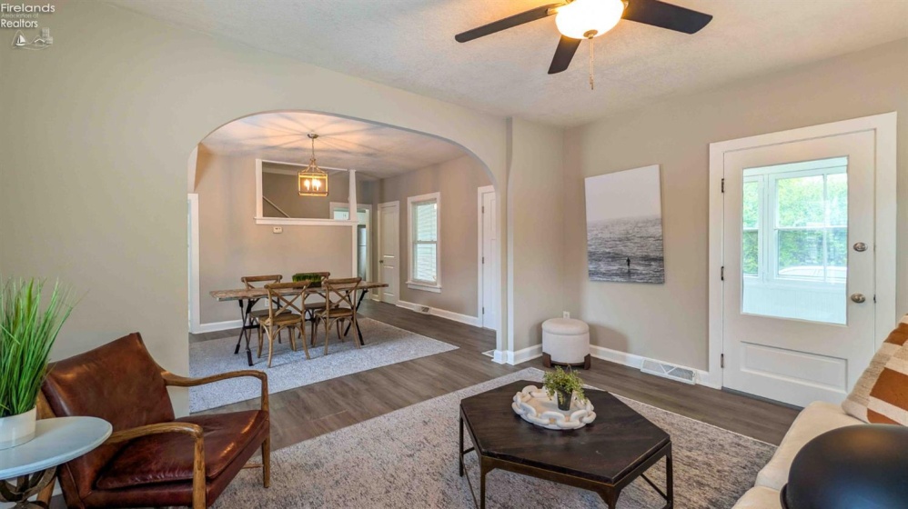 909 Main Street, Huron, 44839, 3 Bedroom Bedrooms, ,2 BathroomBathrooms,Residential,For Sale,Main,20263792