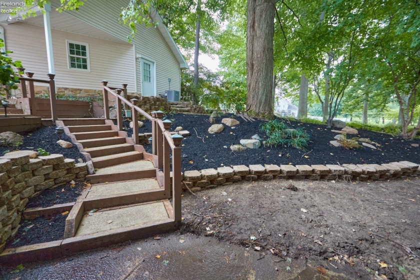 304 Riverside, Huron, 44839, 3 Bedroom Bedrooms, ,4 BathroomBathrooms,Residential,For Sale,Riverside,20263802