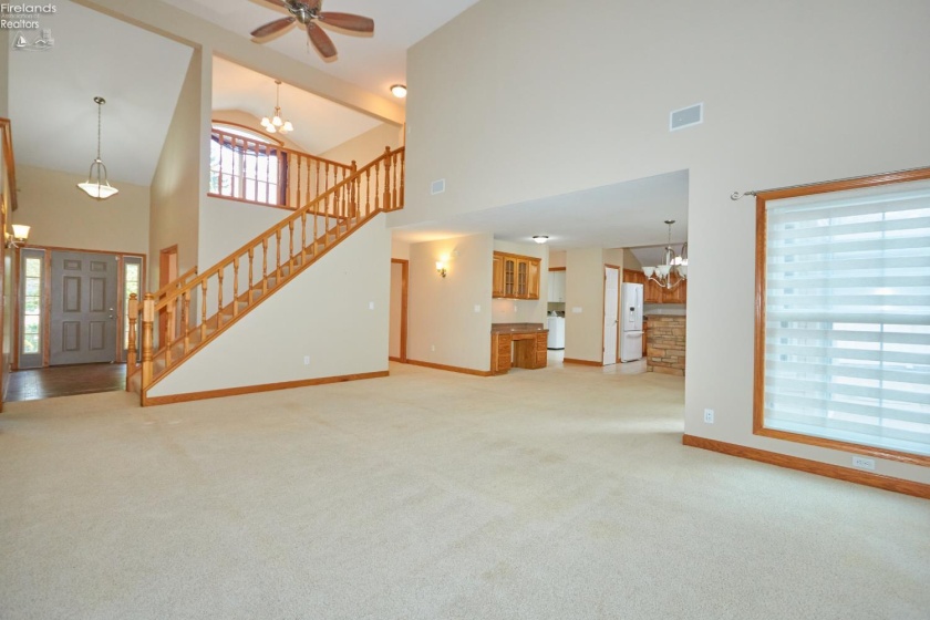 304 Riverside, Huron, 44839, 3 Bedroom Bedrooms, ,4 BathroomBathrooms,Residential,For Sale,Riverside,20263802