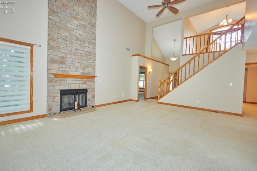 304 Riverside, Huron, 44839, 3 Bedroom Bedrooms, ,4 BathroomBathrooms,Residential,For Sale,Riverside,20263802