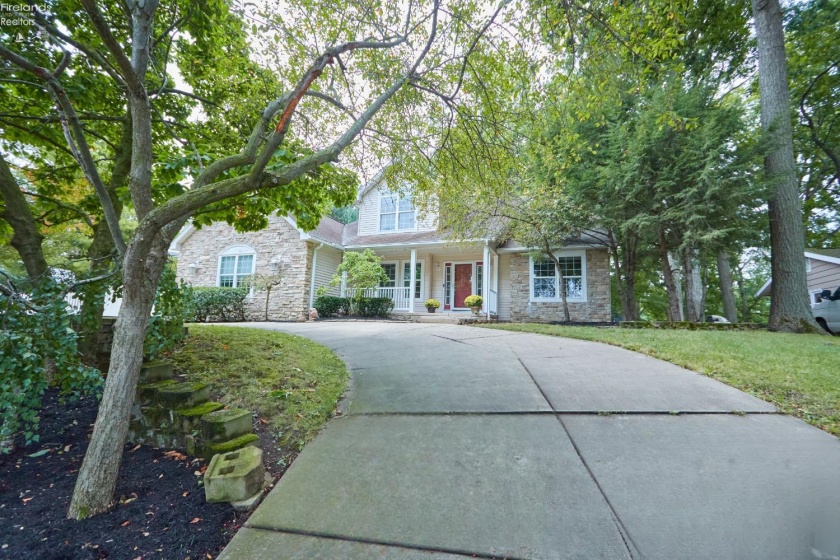 304 Riverside, Huron, 44839, 3 Bedroom Bedrooms, ,4 BathroomBathrooms,Residential,For Sale,Riverside,20263802