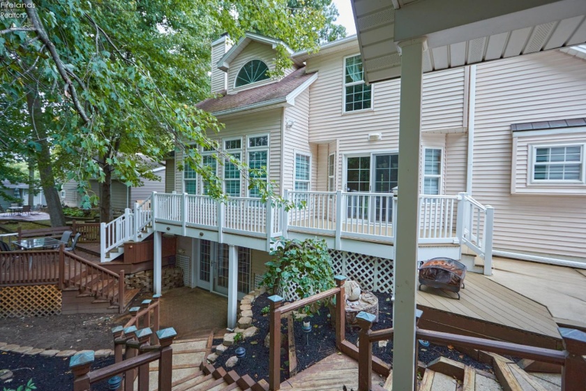 304 Riverside, Huron, 44839, 3 Bedroom Bedrooms, ,4 BathroomBathrooms,Residential,For Sale,Riverside,20263802