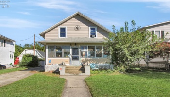 411 4th Street, Port Clinton, 43452, 3 Bedroom Bedrooms, ,2 BathroomBathrooms,Residential,For Sale,4th,20263688
