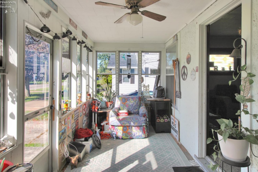 411 4th Street, Port Clinton, 43452, 3 Bedroom Bedrooms, ,2 BathroomBathrooms,Residential,For Sale,4th,20263688