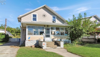 411 4th Street, Port Clinton, 43452, 3 Bedroom Bedrooms, ,2 BathroomBathrooms,Residential,For Sale,4th,20263688