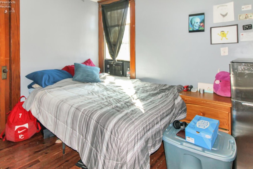411 4th Street, Port Clinton, 43452, 3 Bedroom Bedrooms, ,2 BathroomBathrooms,Residential,For Sale,4th,20263688