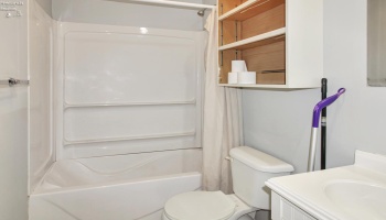 411 4th Street, Port Clinton, 43452, 3 Bedroom Bedrooms, ,2 BathroomBathrooms,Residential,For Sale,4th,20263688